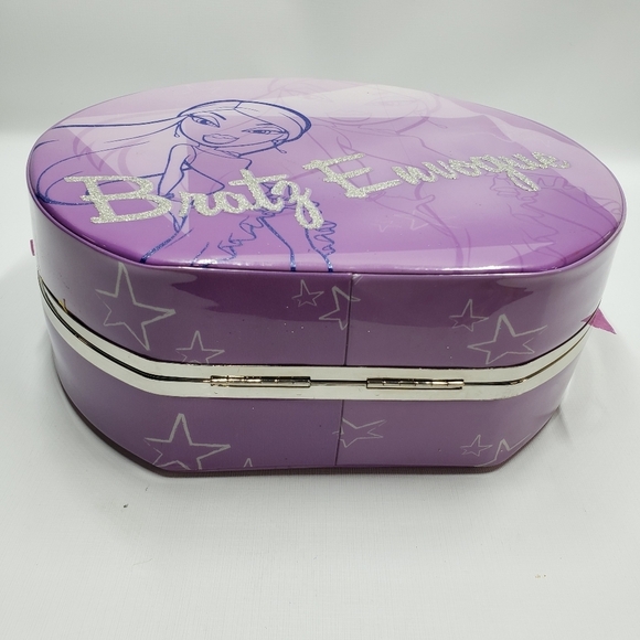 Bratz Travel Storage Case - Picture 5 of 16